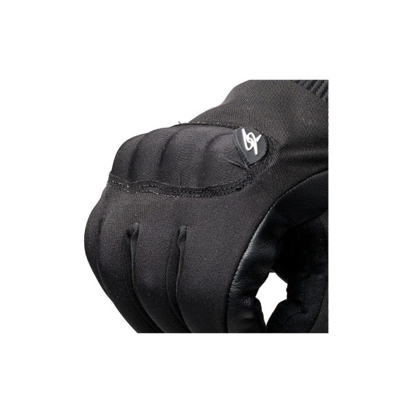 Guanti Spyke perfetti nel periodo invernale per il pendolarismo cittadino.