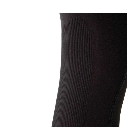 U-Skin è un completo termico di T.UR realizzato in Prolen e con la tecnica Seamless