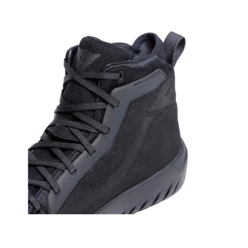 Scarpa tecnica Dainese Urbactive Gore-Tex in vendita da Canella motoabbigliamento