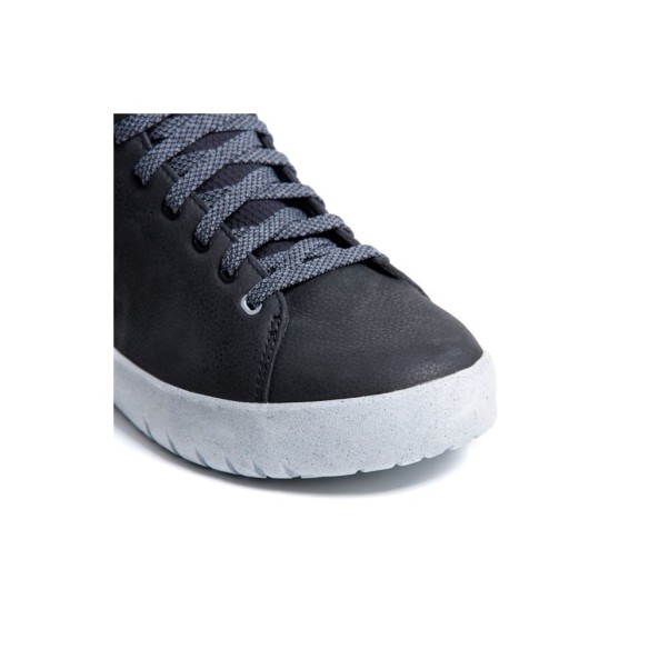 Scarpa tecnica Dainese Metractive Woman in vendita da Canella motoabbigliamento
