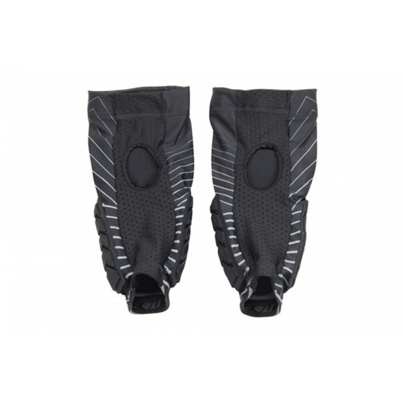 Ginocchiera Ufo M33 in offerta da Canella motoabbigliamento