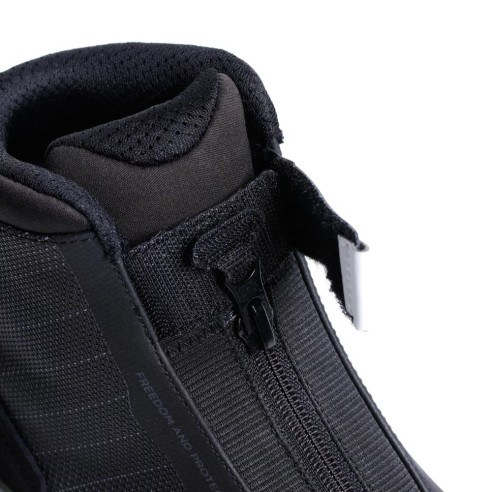 Scarpa tecnica Tcx Ikasu 2 WP - Black/White in vendita da Canella Moto