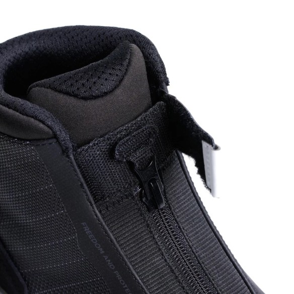 Scarpa tecnica Tcx Ikasu 2 WP - Black/White in vendita da Canella Moto