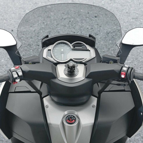 Titan Stick – Supporto adesivo universale per moto | Canellamoto